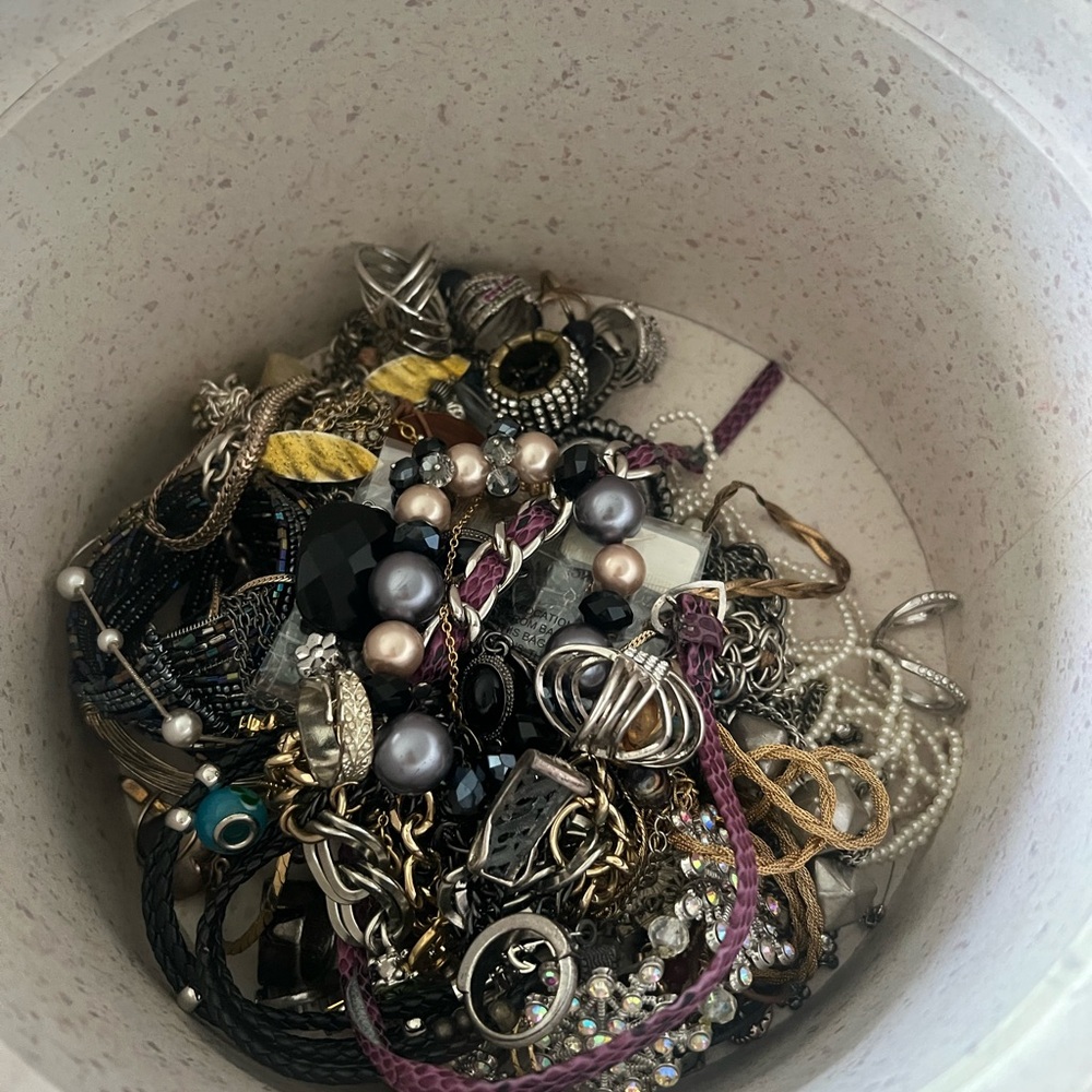 VINTAGE JEWELRY